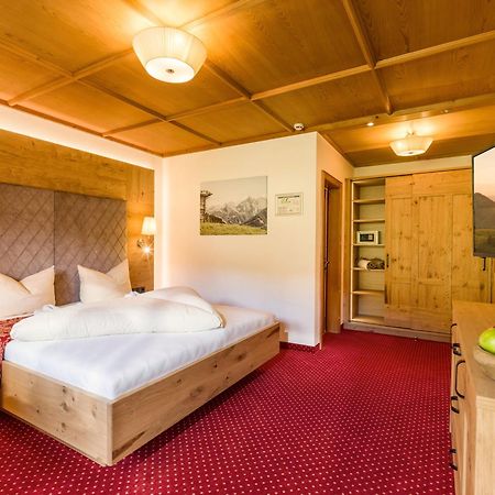 Alpenherz Hotel Garni Герлос Екстер'єр фото
